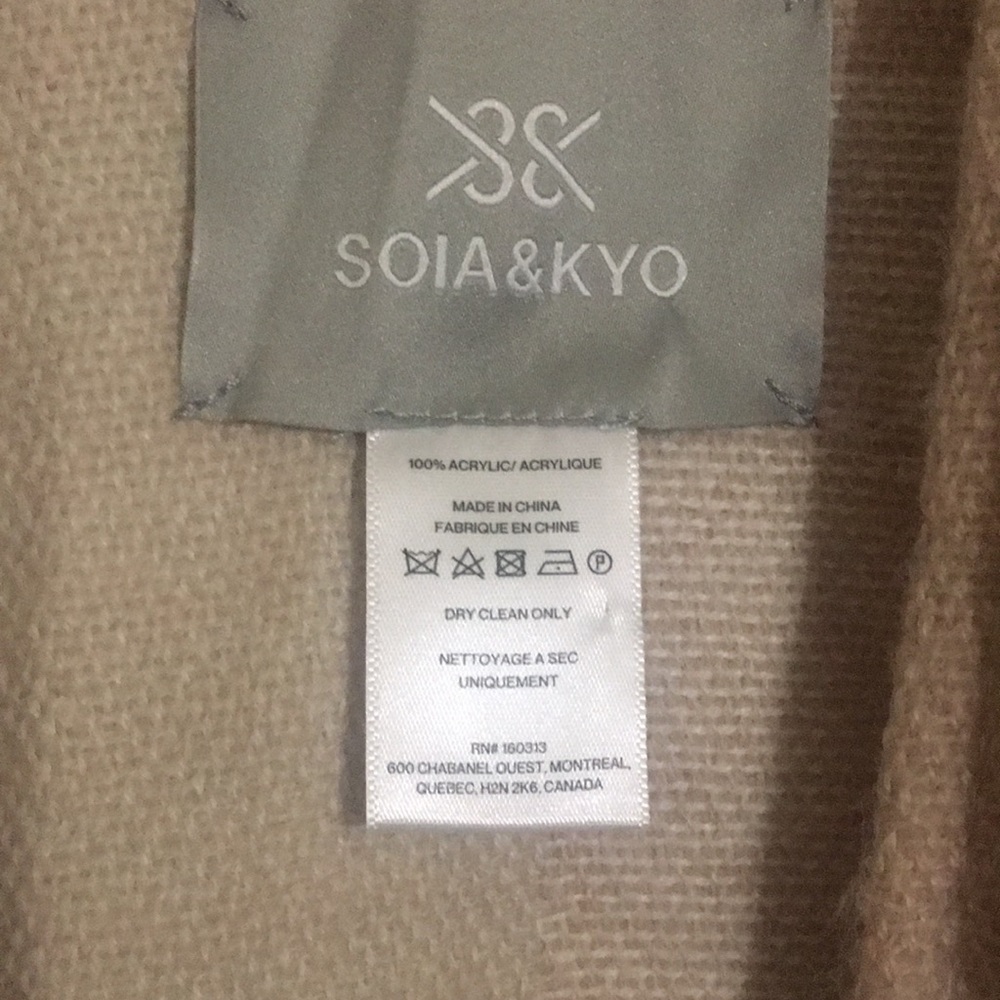 SOIA & KYO Shawl/wrap - Picture 4 of 4